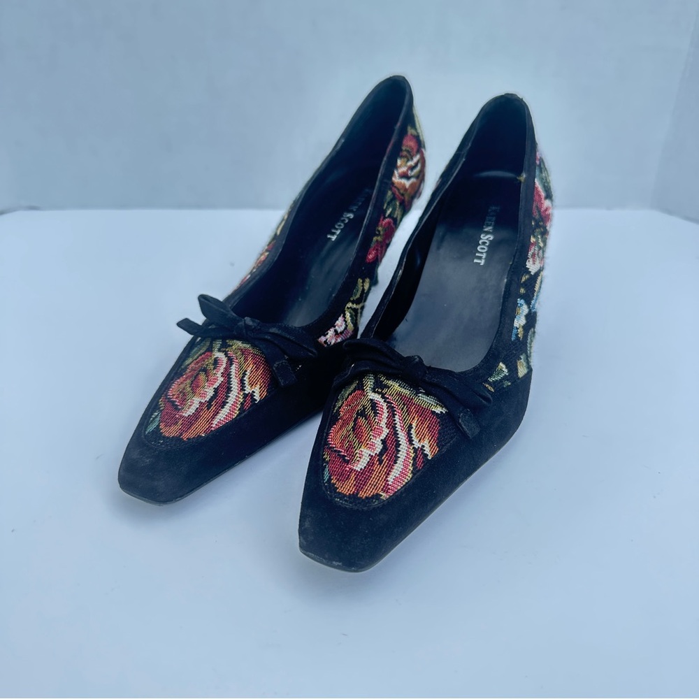 Karen Scott Vintage Black Floral needlepoint tapestry kitten Heels